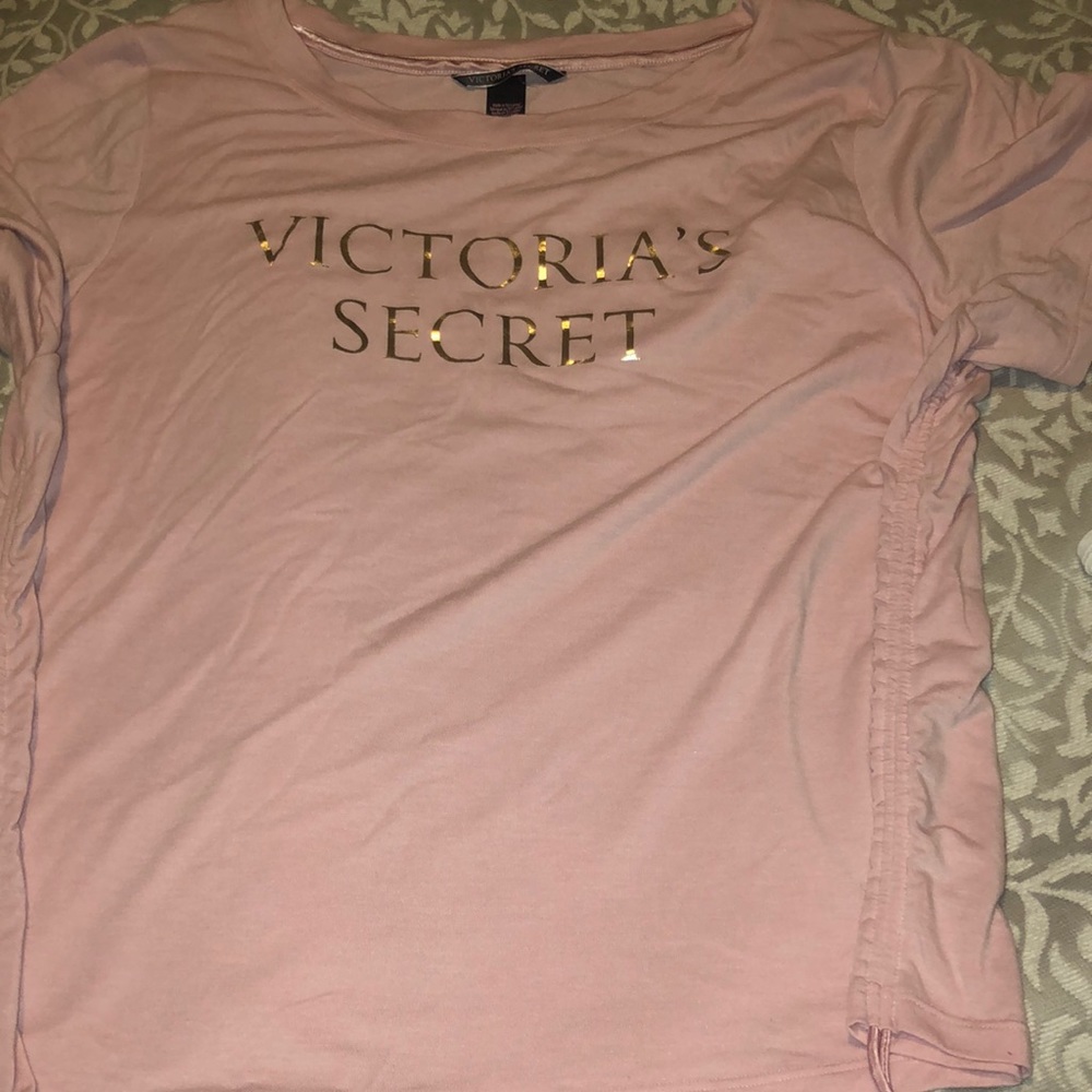Victoria’s Secret tee